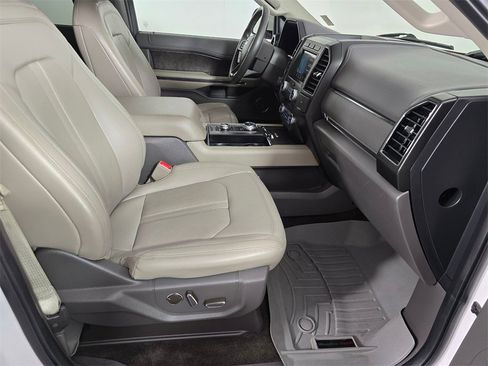 Used 2018 Ford Expedition Max Limited w/ Equipment Group 301A image 11