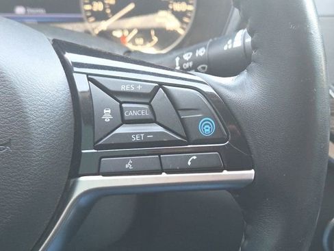 Used 2020 Nissan Altima 2.0 Platinum FWD image 36