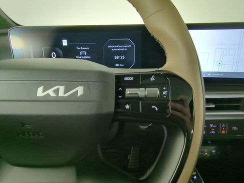 New 2026 Kia Sorento SX Prestige w/ Olive Brown Leather Package image 29