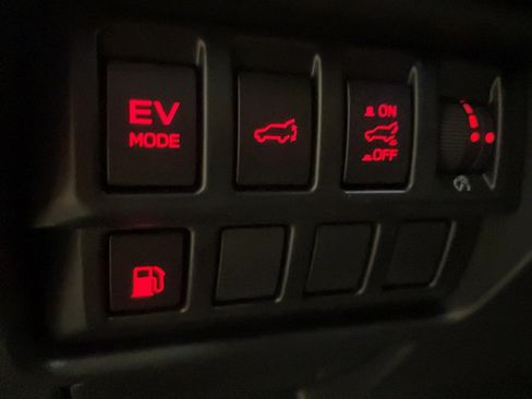 Used 2025 Subaru Forester Sport image 21