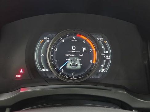 Used 2025 Lexus IS 500 RWD image 18