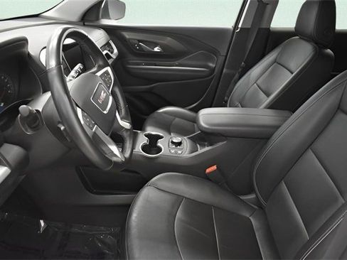 Used 2024 GMC Terrain SLT image 24