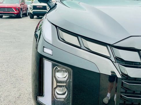 Used 2025 Hyundai Palisade SEL FWD image 4