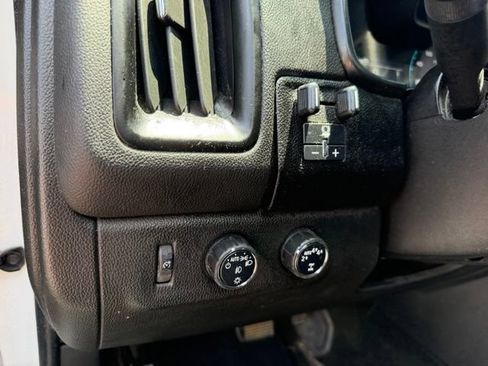Used 2017 Chevrolet Colorado LT w/ Luxury Package, Chrome AWD/4WD image 19