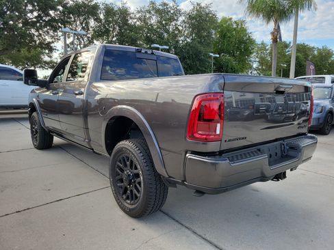 Used 2025 RAM 2500 Limited AWD/4WD image 2