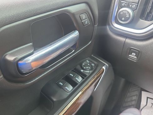 Used 2020 GMC Sierra 2500 SLE AWD/4WD image 18