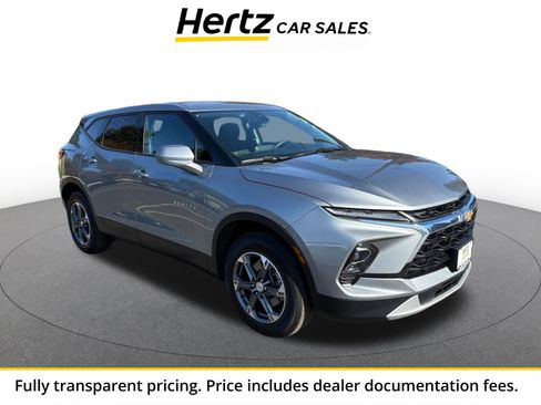 Used 2025 Chevrolet Blazer LT FWD image 1