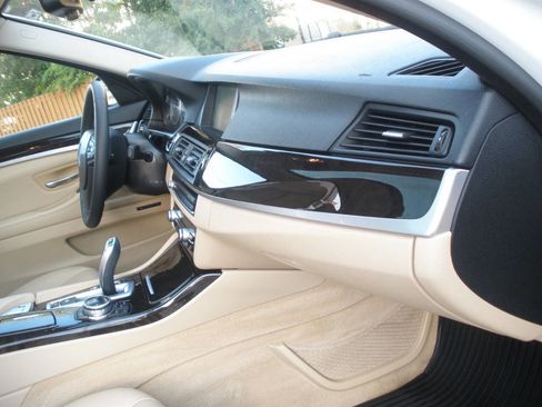 Used 2014 BMW 528i Sedan image 31