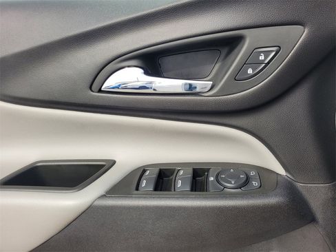 Used 2024 Chevrolet Equinox LS w/ LS Convenience Package image 22