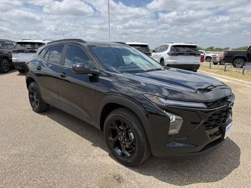 New 2026 Chevrolet Trax LT w/ Driver Confidence Package FWD image 11