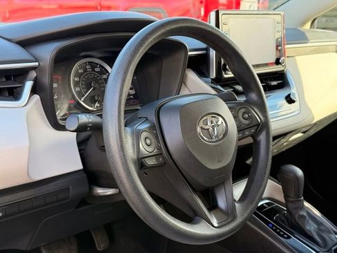 Used 2021 Toyota Corolla LE w/ Carpet Mat Package (TMS) image 26