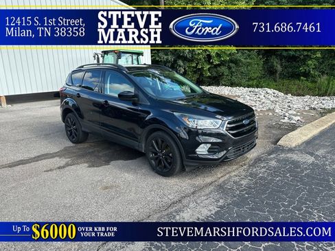 Used 2019 Ford Escape SE FWD image 1