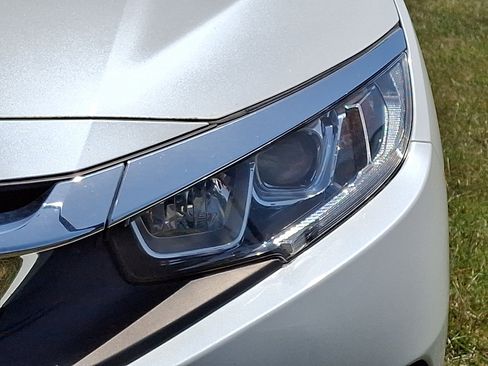 Used 2018 Honda Civic EX-T image 4