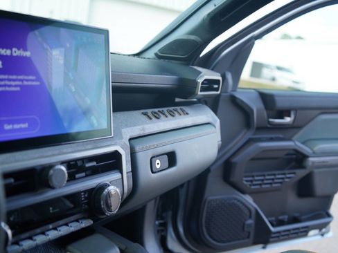 Used 2024 Toyota Tacoma Trailhunter HV 4x4 4dr Double image 36