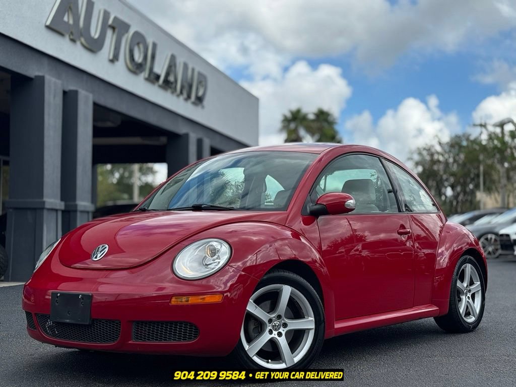 Used 2010 Volkswagen Beetle Coupe FWD image 1