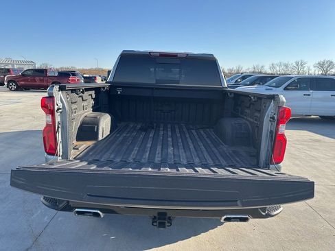 Used 2024 Chevrolet Silverado 1500 LT Trail Boss w/ Convenience Package II image 8