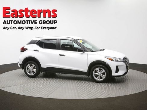 Used 2021 Nissan Kicks S image 43