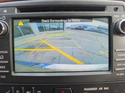 Used 2017 Buick Enclave Leather AWD/4WD image 13