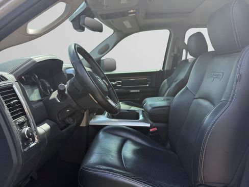 Used 2015 RAM 1500 Laramie w/ Convenience Group AWD/4WD image 9