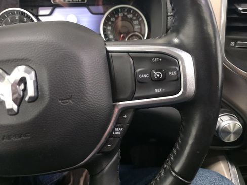 Used 2020 RAM 1500 Laramie AWD/4WD image 16