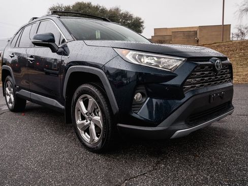 Certified 2021 Toyota RAV4 Limited image 10
