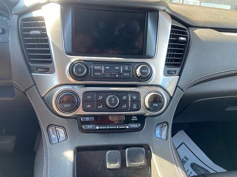 Used 2019 Chevrolet Suburban LT AWD/4WD image 21