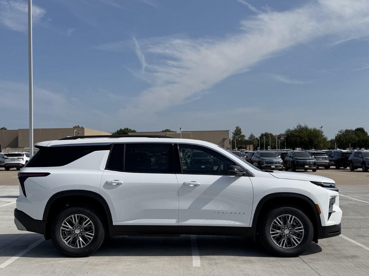New 2026 Chevrolet Traverse LT FWD image 3