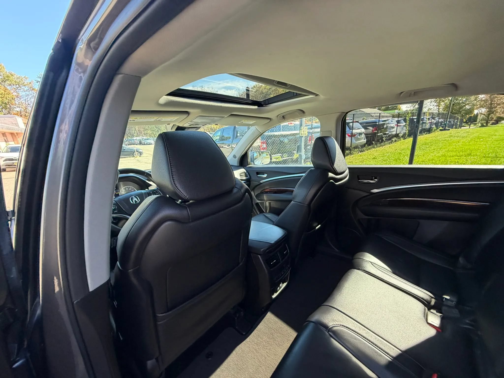 Used 2020 Acura MDX SH-AWD image 19