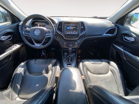 Used 2022 Jeep Cherokee Latitude Lux w/ Mopar Interior Package image 10