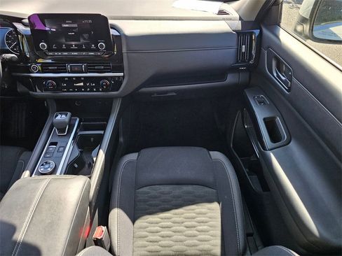 Certified 2024 Nissan Pathfinder SV image 15