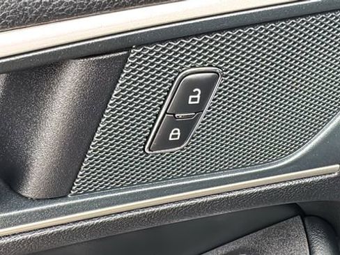 Certified 2024 Ford Edge SEL w/ Convenience Package image 9