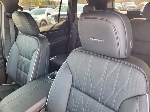 New 2026 Buick Enclave Avenir FWD image 22