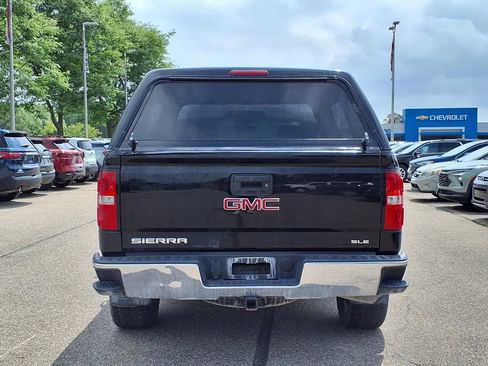 Used 2017 GMC Sierra 1500 SLE w/ Suspension Package, Off-Road AWD/4WD image 5