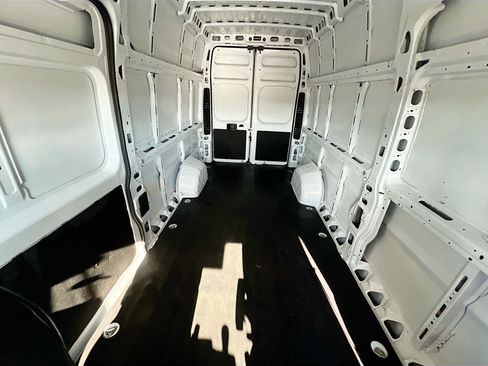 Used 2023 RAM ProMaster 3500 w/ Lane Management Group FWD image 29