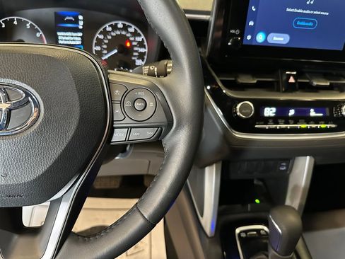 Used 2024 Toyota Corolla Cross SE image 12