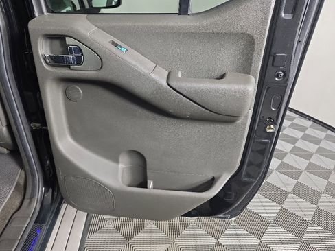 Used 2017 Nissan Frontier PRO-4X AWD/4WD image 31
