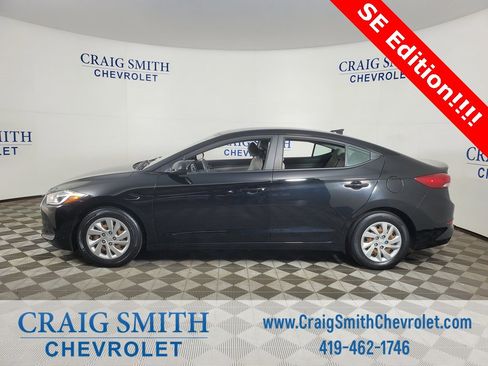 Used 2017 Hyundai Elantra SE w/ Cargo Package image 2