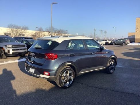 Certified 2026 Hyundai Venue SEL image 6