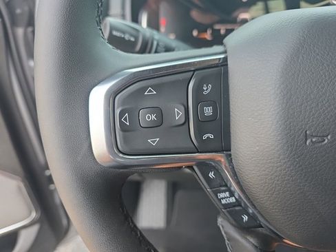 Used 2025 RAM 1500 Laramie AWD/4WD image 17