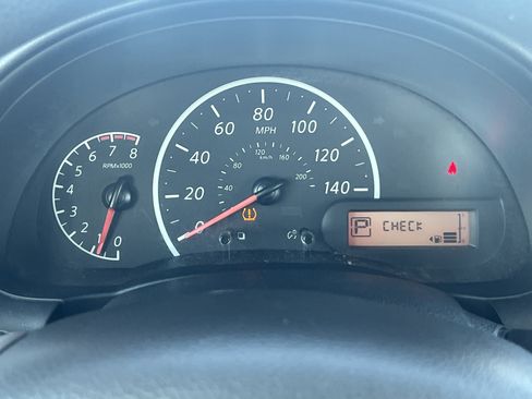 Used 2019 Nissan Versa S Plus image 21