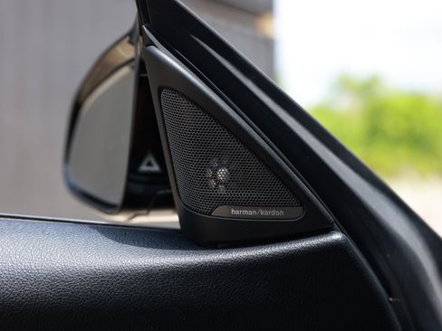 Used 2020 BMW M4 Coupe w/ M Driver's Package image 52