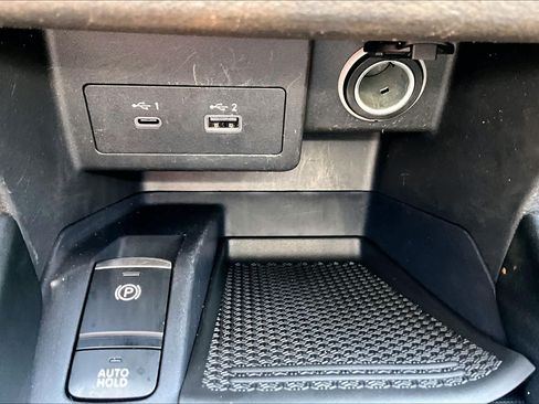 Certified 2024 Nissan Kicks SR w/ SR Premium Package FWD image 32