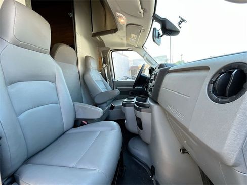 Used 2023 Ford E-450 and Econoline 450 Super Duty w/ Driver's Safety Package RWD image 29