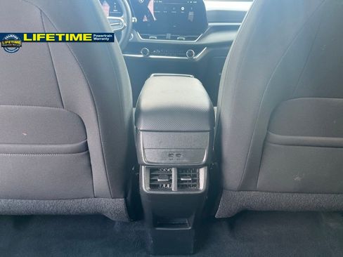 Used 2025 Chevrolet Equinox LT image 26