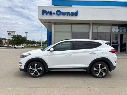 Used 2018 Hyundai Tucson Value AWD/4WD image 8