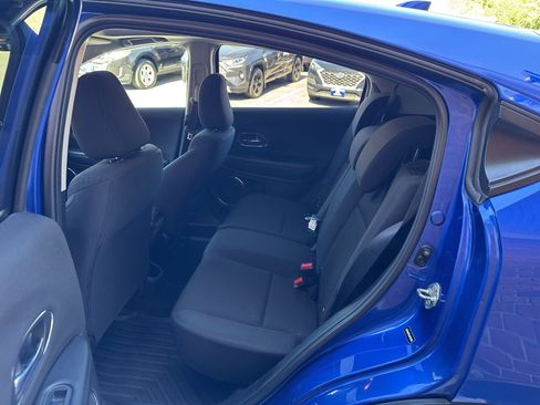 Used 2018 Honda HR-V EX image 19