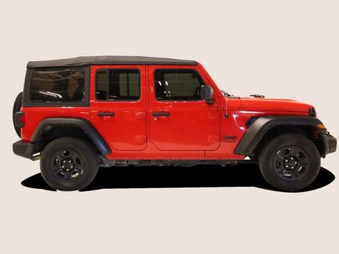 Used 2022 Jeep Wrangler Unlimited Sport image 4