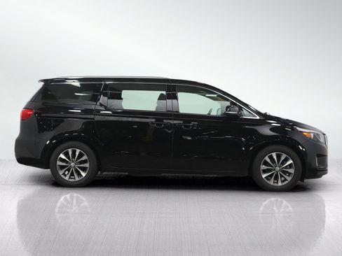 Used 2016 Kia Sedona SX FWD image 6