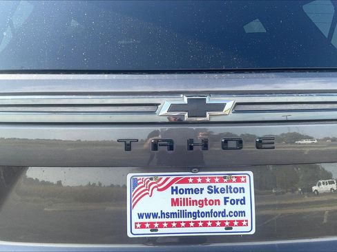 Used 2021 Chevrolet Tahoe Z71 w/ Rear Media and Nav Package image 30