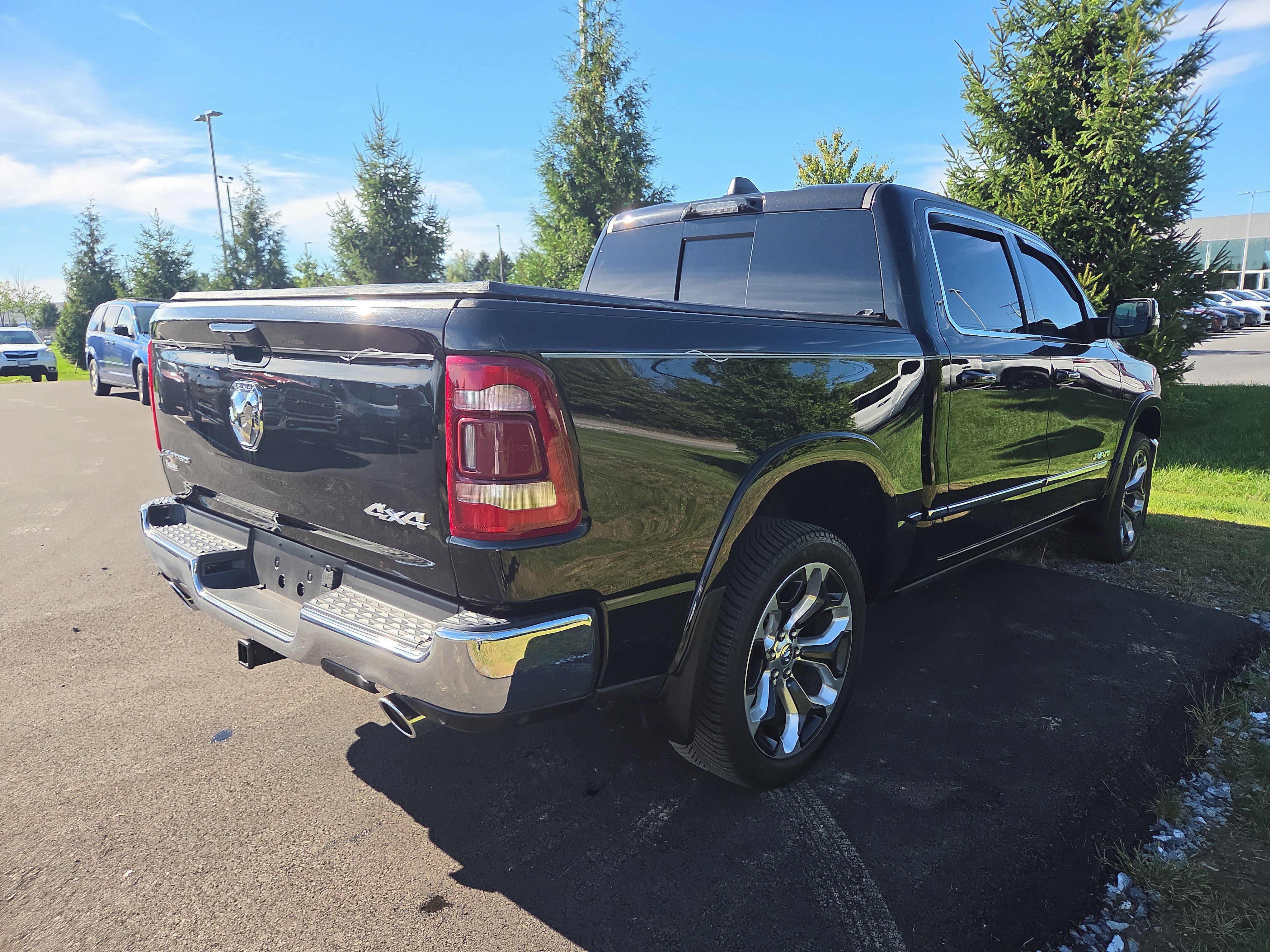 Used 2024 RAM 1500 Limited AWD/4WD image 17